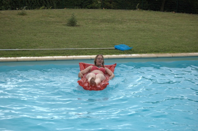 640x424 pixels (110K)