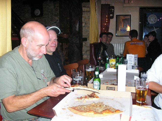 640x480 pixels (127K)