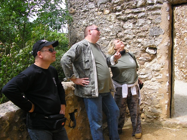 640x480 pixels (180K)