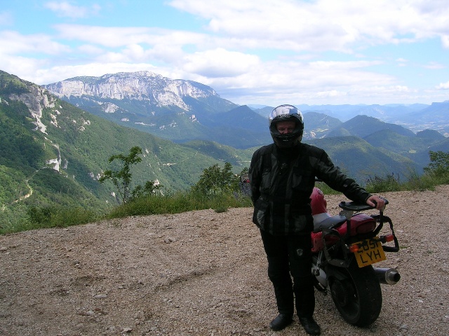 640x480 pixels (136K)