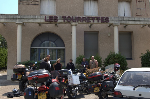 640x424 pixels (108K)