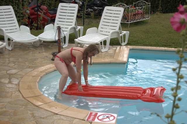 640x424 pixels (119K)