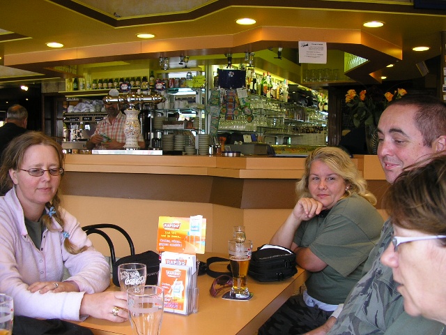 640x480 pixels (135K)