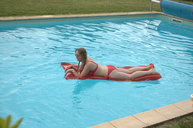 640x424 pixels (115K)