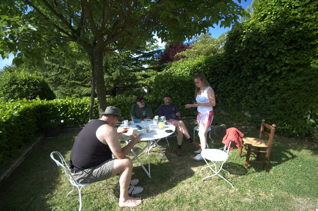 640x424 pixels (157K)