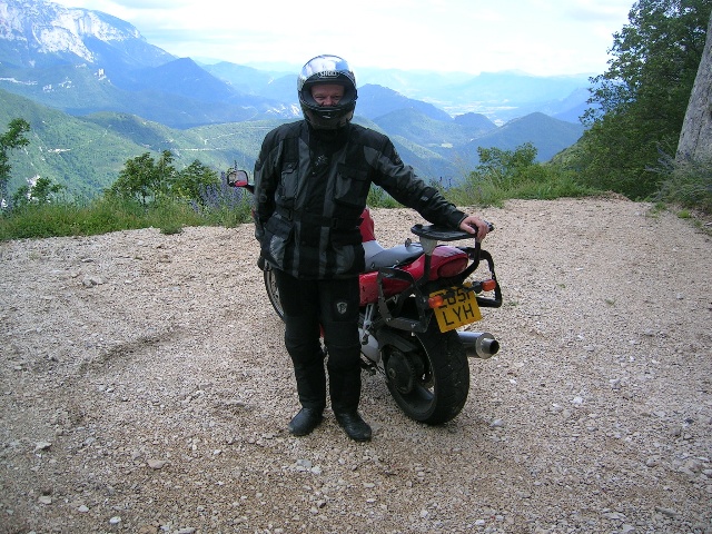 640x480 pixels (174K)