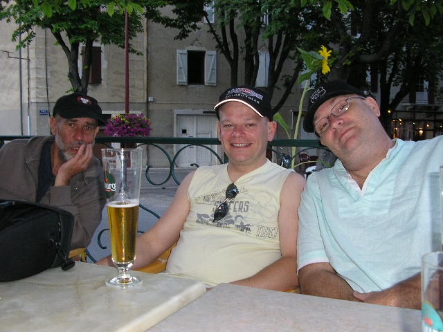 640x480 pixels (124K)