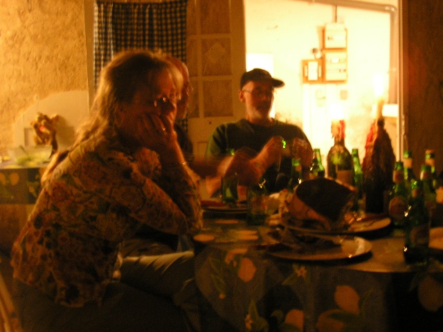 640x480 pixels (103K)