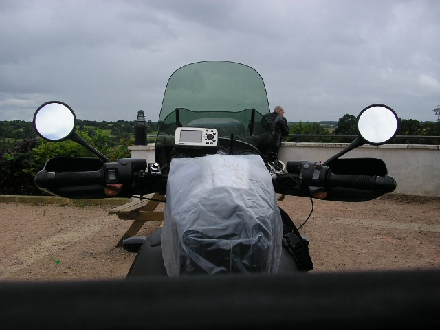 640x480 pixels (90K)