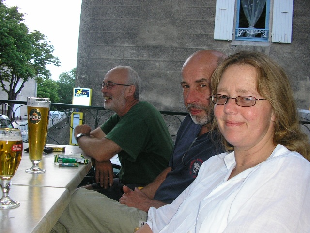 640x480 pixels (125K)