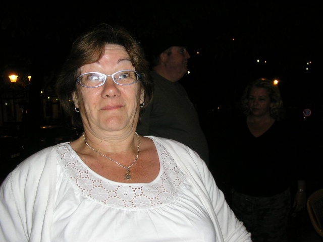 640x480 pixels (74K)