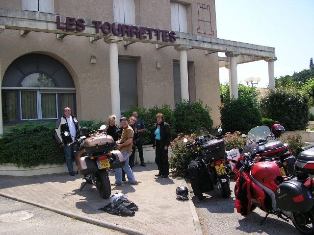 640x480 pixels (142K)