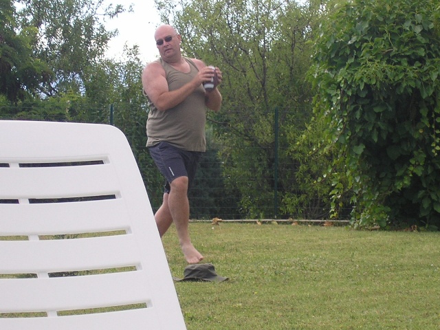 640x480 pixels (133K)