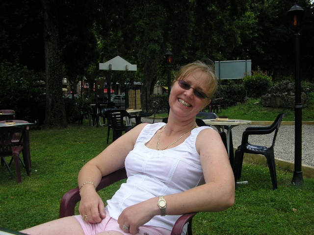 640x480 pixels (127K)