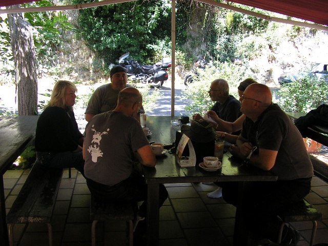 640x480 pixels (145K)