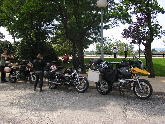 640x480 pixels (184K)