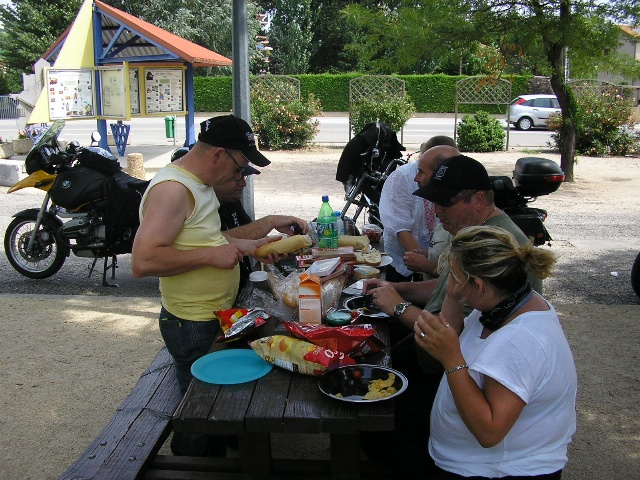 640x480 pixels (163K)