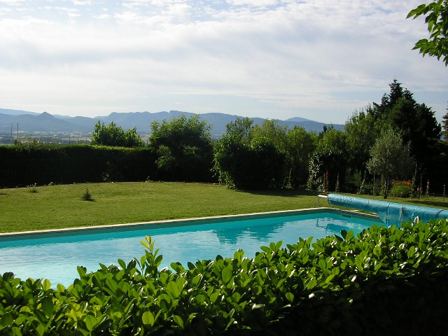 640x480 pixels (129K)