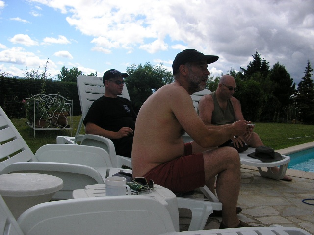 640x480 pixels (99K)