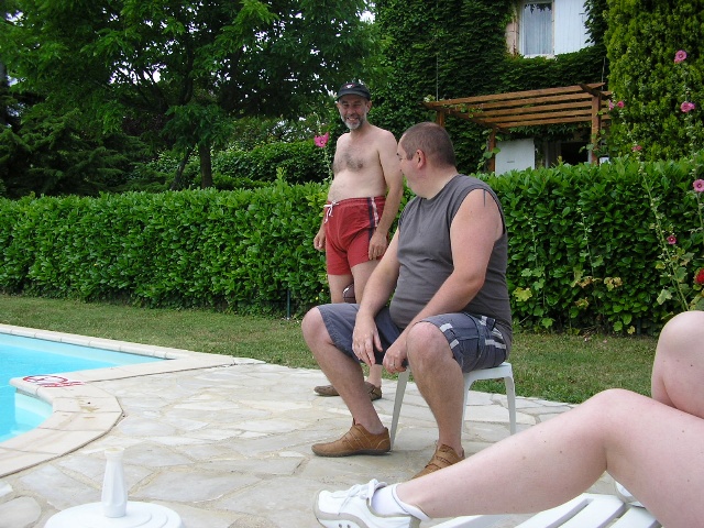 640x480 pixels (162K)