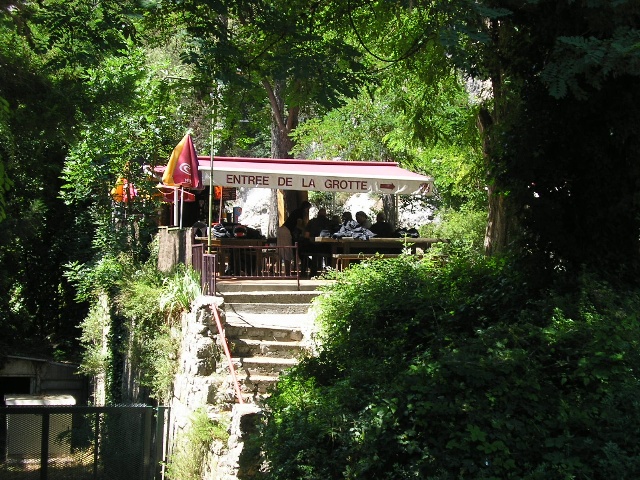 640x480 pixels (181K)