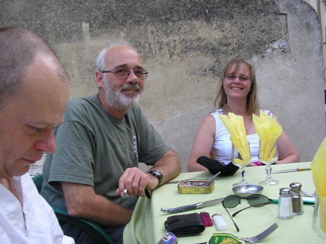 640x480 pixels (120K)