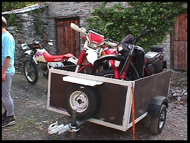 602x451 pixels (133K)