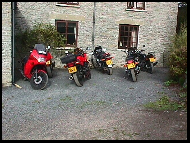 602x451 pixels (136K)