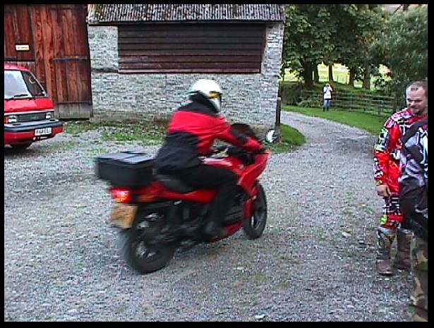 602x451 pixels (143K)