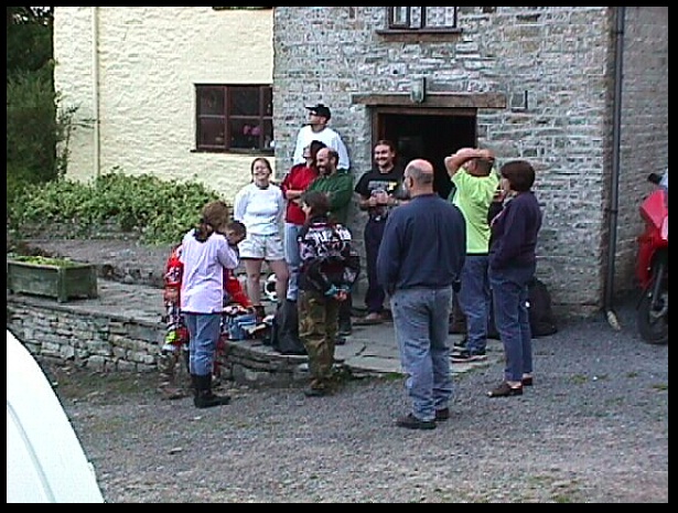 602x451 pixels (134K)