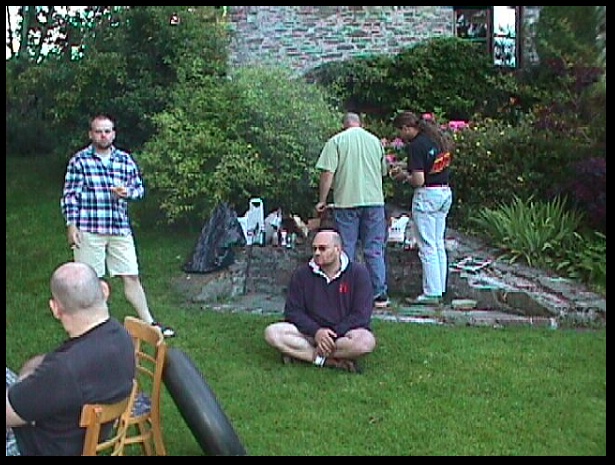 602x451 pixels (125K)