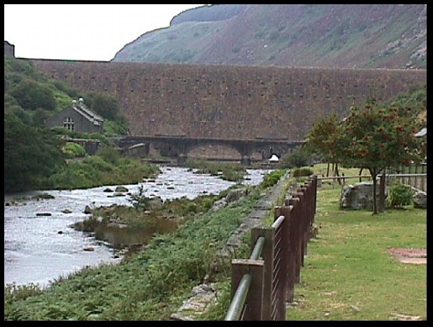 602x451 pixels (113K)