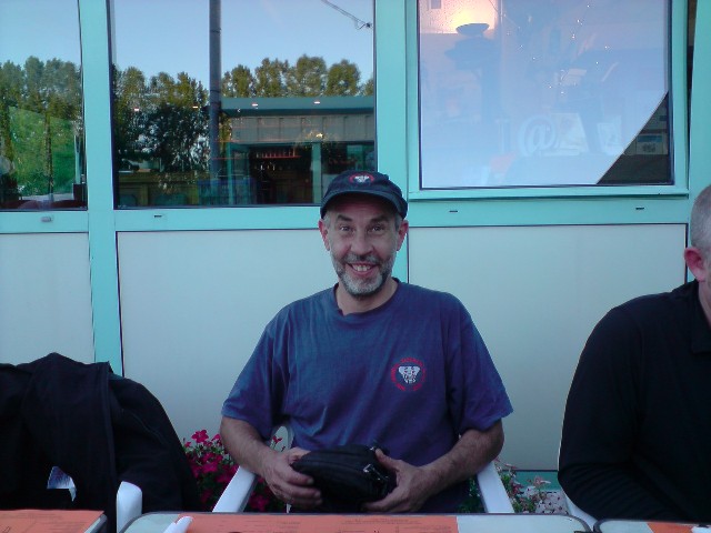 640x480 pixels (61K)