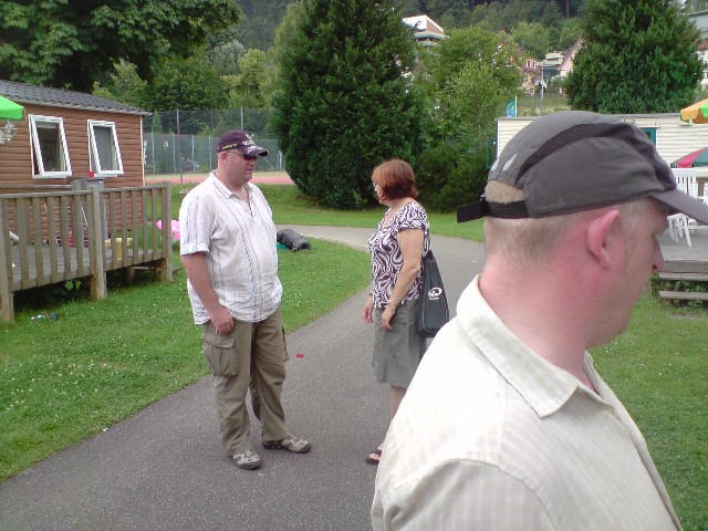 640x480 pixels (104K)