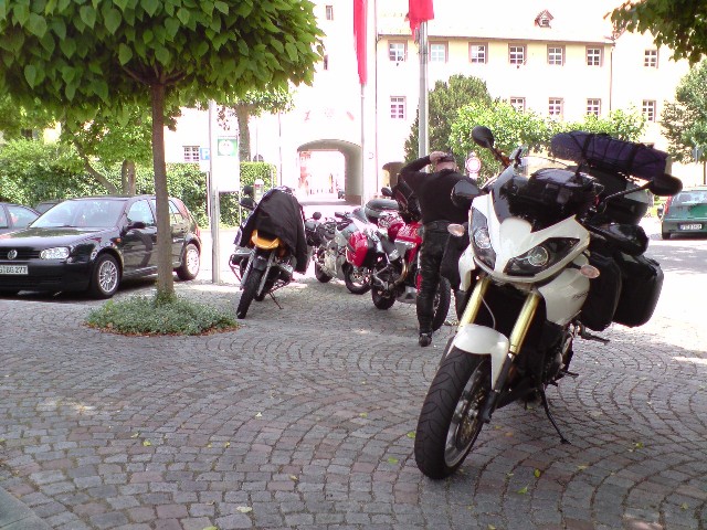 640x480 pixels (118K)