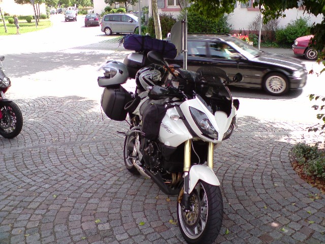 640x480 pixels (121K)