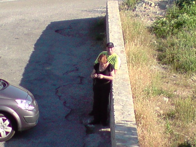 640x480 pixels (88K)