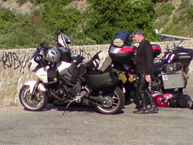 640x480 pixels (102K)