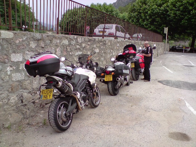 640x480 pixels (126K)