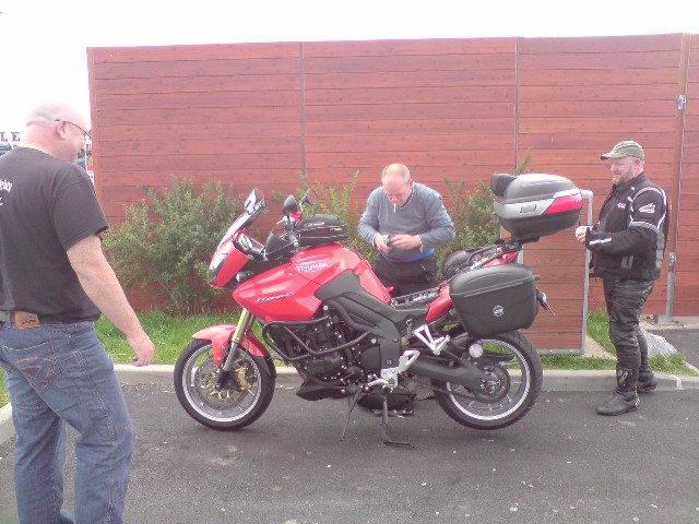 640x480 pixels (83K)