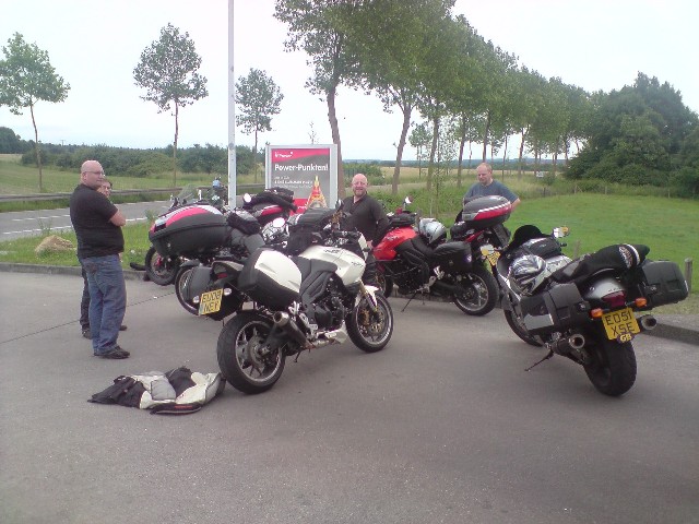 640x480 pixels (88K)