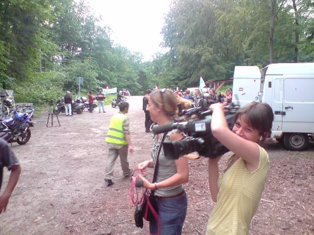 640x480 pixels (113K)