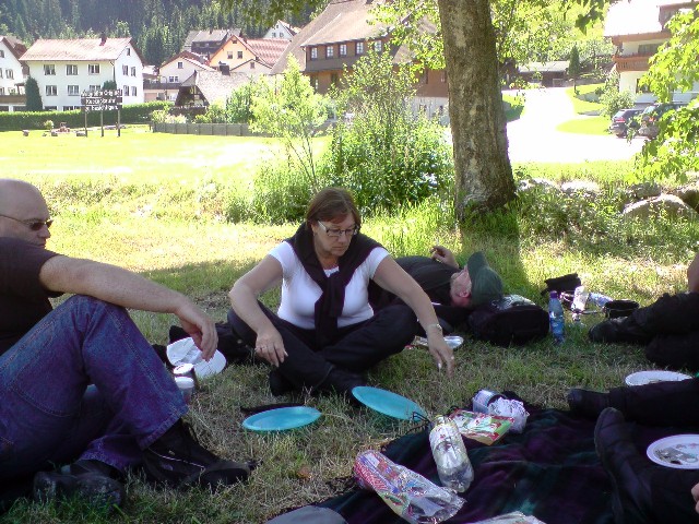 640x480 pixels (126K)