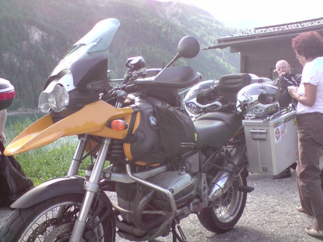 640x480 pixels (90K)