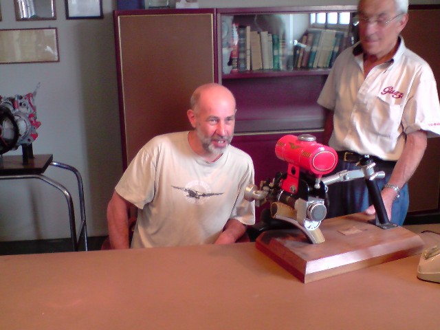 640x480 pixels (63K)