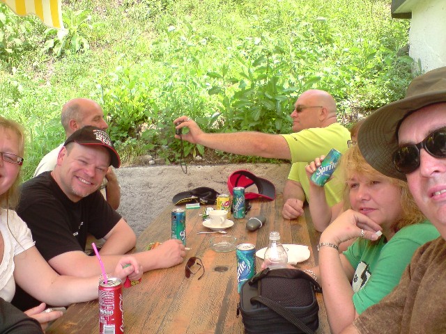 640x480 pixels (124K)