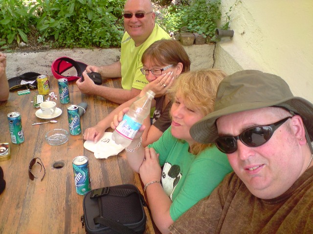 640x480 pixels (98K)