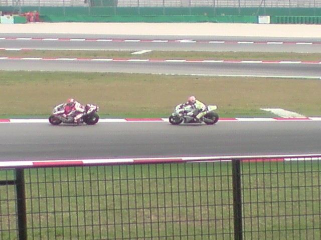 640x480 pixels (69K)