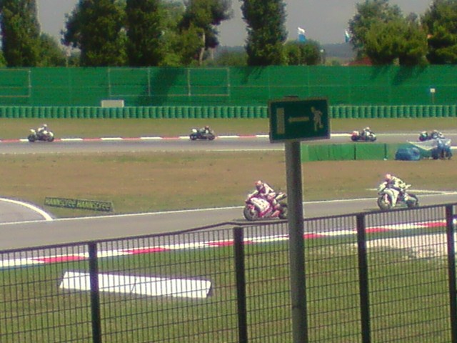 640x480 pixels (78K)