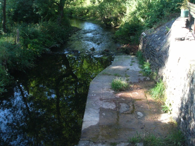 640x480 pixels (154K)